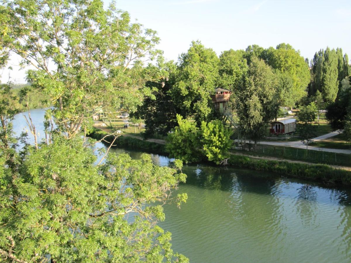 Camping Belle Riviere Chaniers Exteriér fotografie