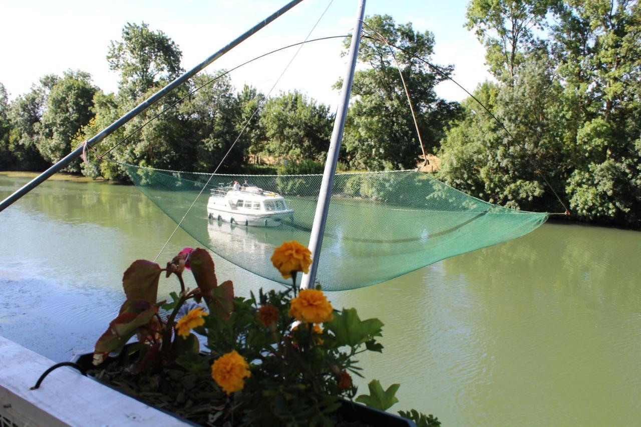 Camping Belle Riviere Chaniers Exteriér fotografie